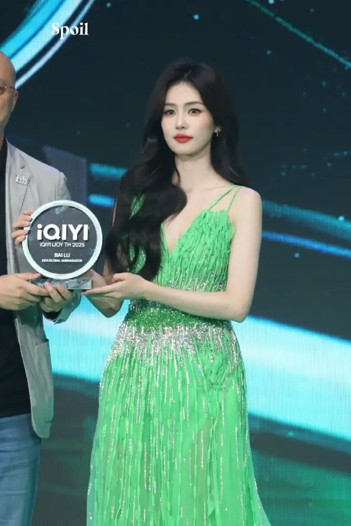 神漫画用户增长曲线