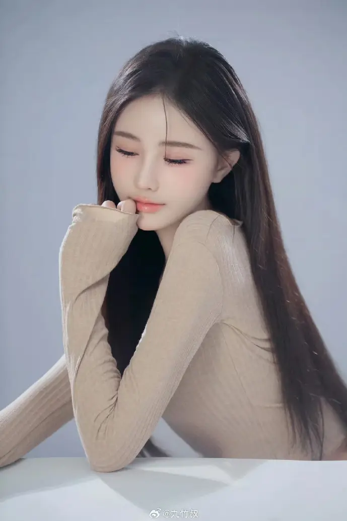 暴雨手游界面截图